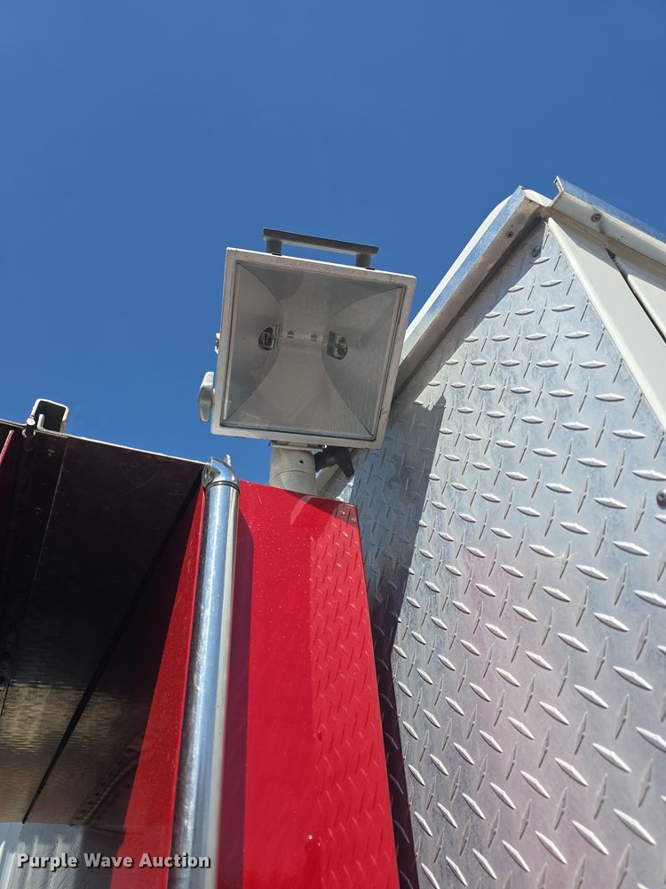 image for item DO7907 1993 HME pumper fire truck