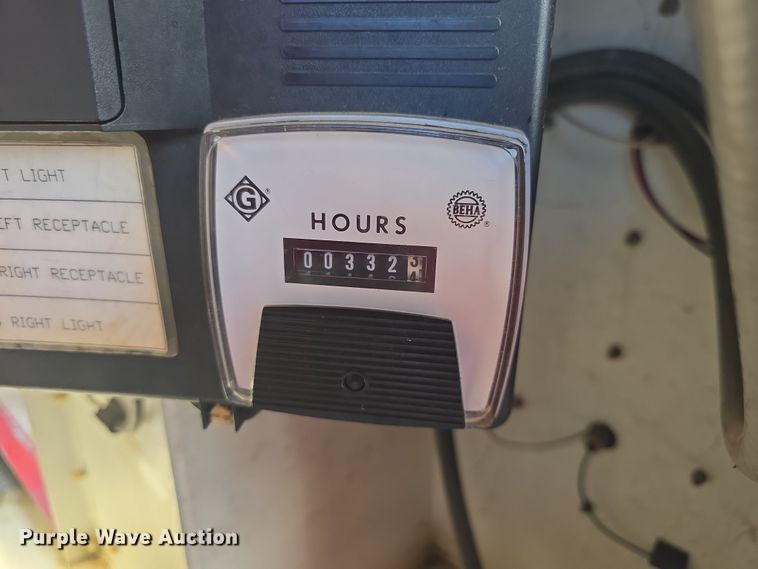 image for item DO7907 1993 HME pumper fire truck