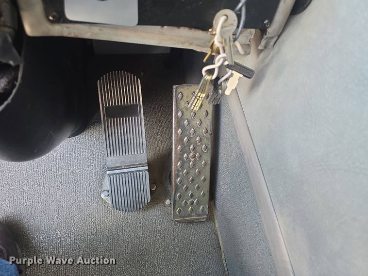 image for item DO7907 1993 HME pumper fire truck