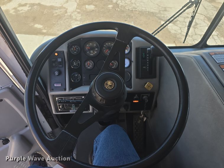 image for item DO7907 1993 HME pumper fire truck