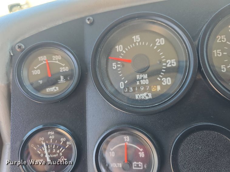 image for item DO7907 1993 HME pumper fire truck