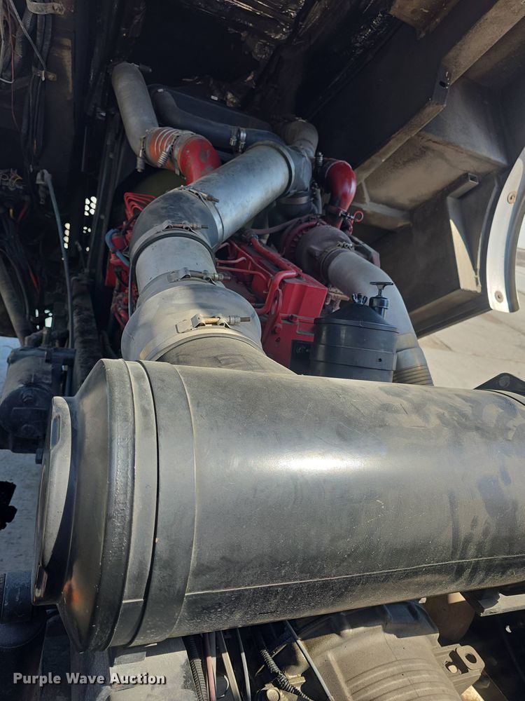 image for item DO7907 1993 HME pumper fire truck