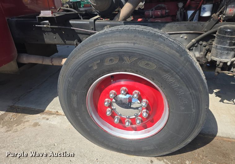 image for item DO7907 1993 HME pumper fire truck