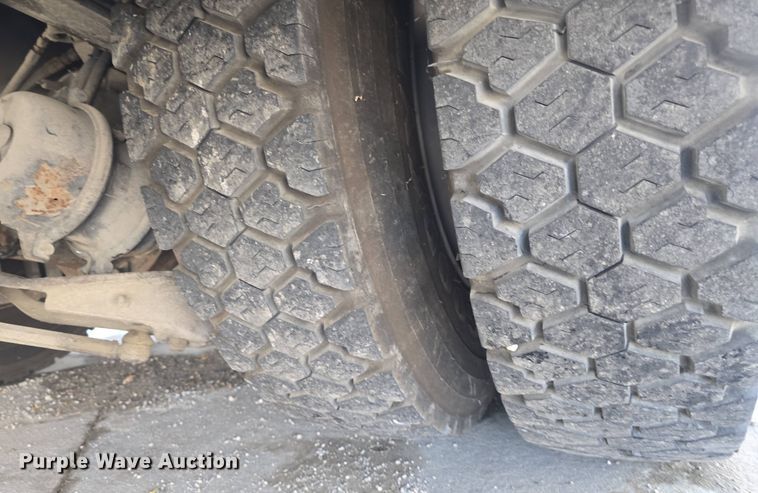 image for item DO7907 1993 HME pumper fire truck