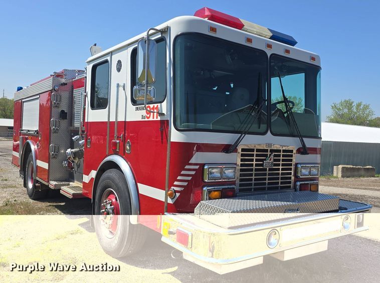 image for item DO7909 2002 HME pumper fire truck