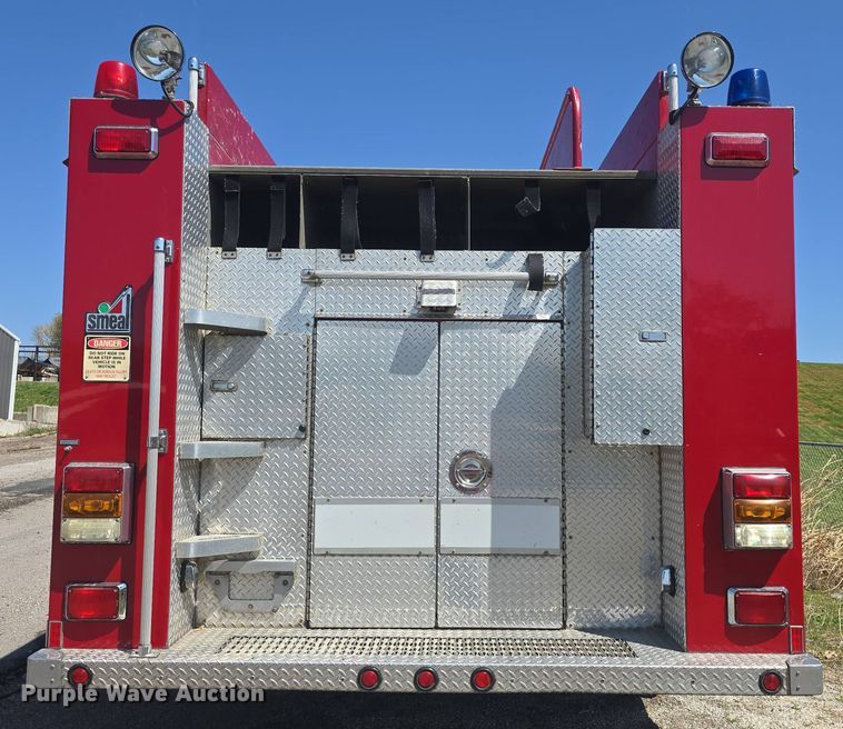 image for item DO7909 2002 HME pumper fire truck