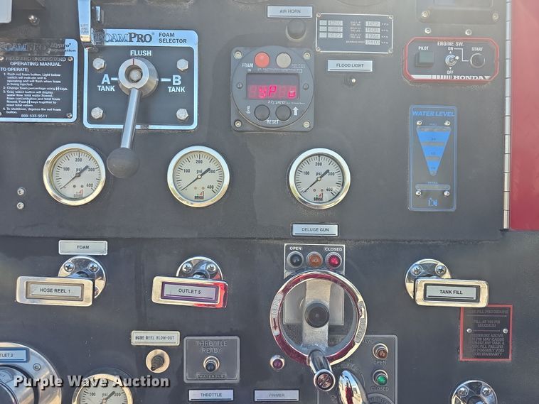 image for item DO7909 2002 HME pumper fire truck