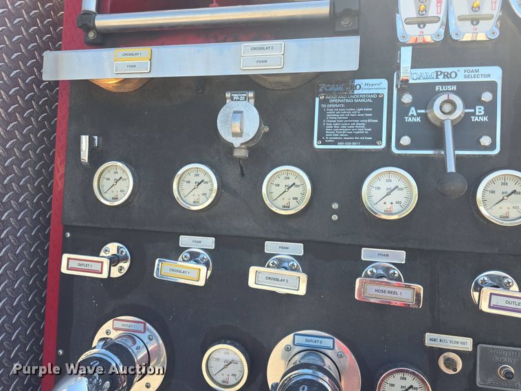 image for item DO7909 2002 HME pumper fire truck