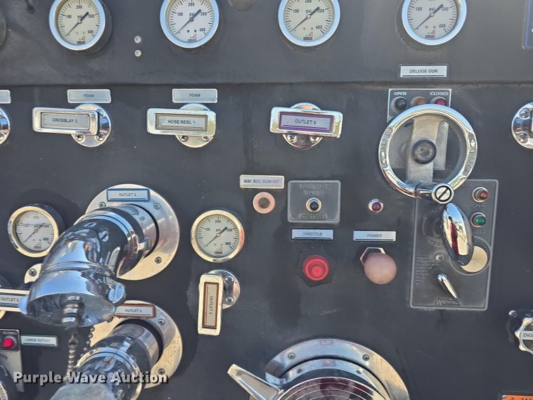 image for item DO7909 2002 HME pumper fire truck