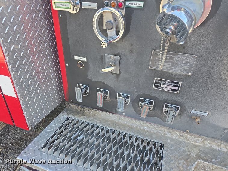 image for item DO7909 2002 HME pumper fire truck