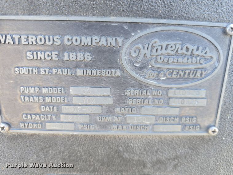 image for item DO7909 2002 HME pumper fire truck