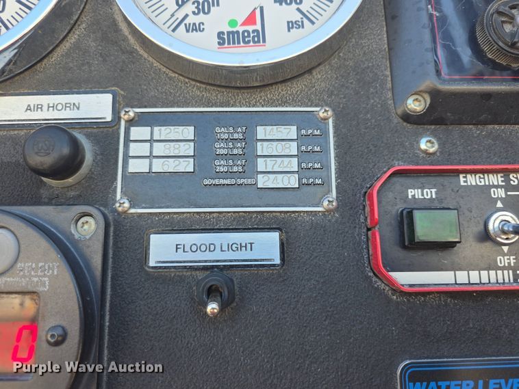 image for item DO7909 2002 HME pumper fire truck