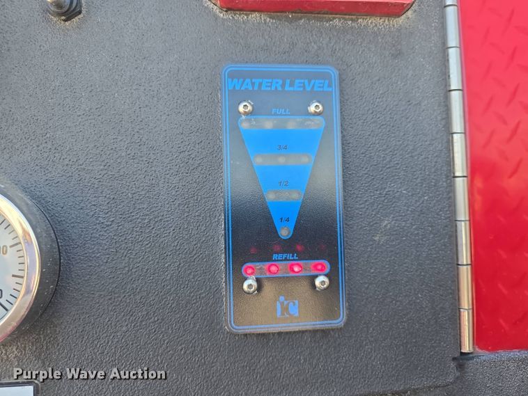 image for item DO7909 2002 HME pumper fire truck