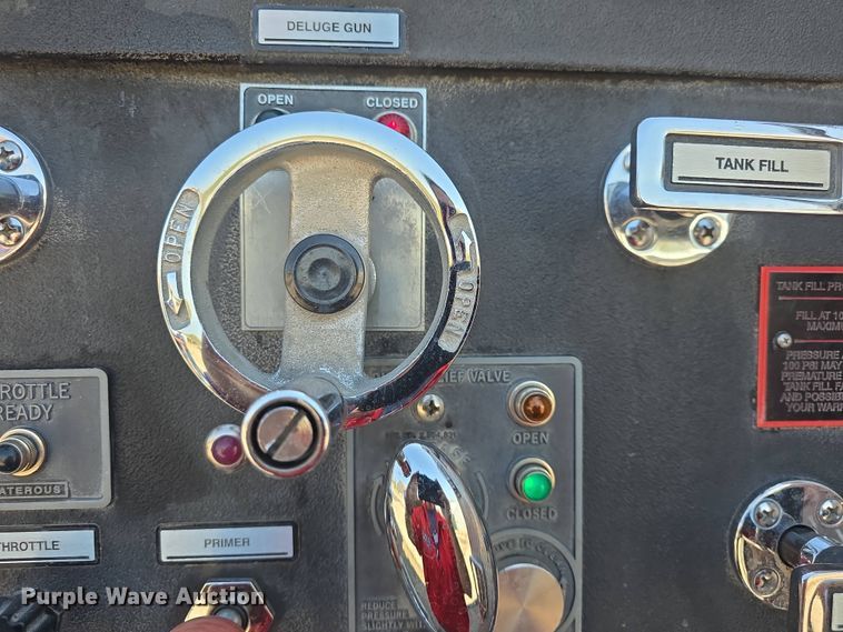 image for item DO7909 2002 HME pumper fire truck