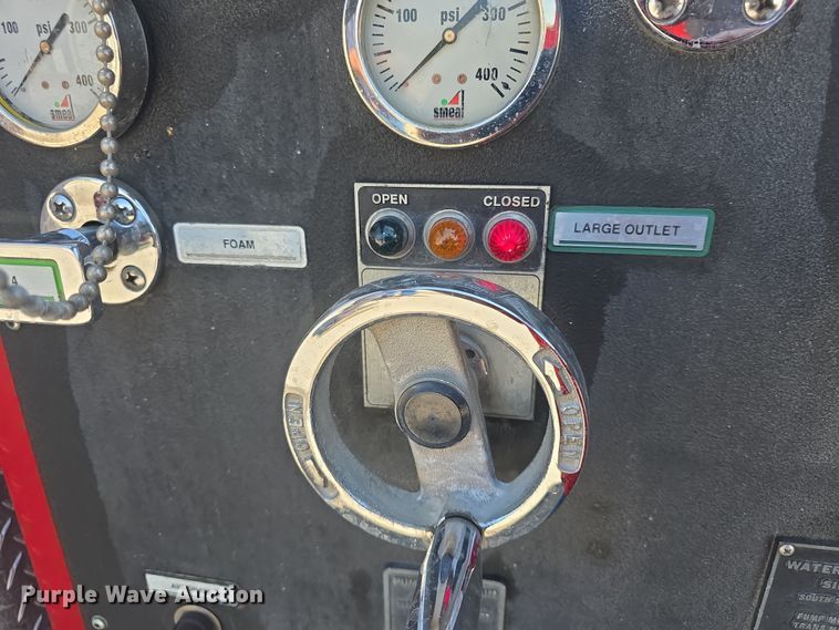 image for item DO7909 2002 HME pumper fire truck