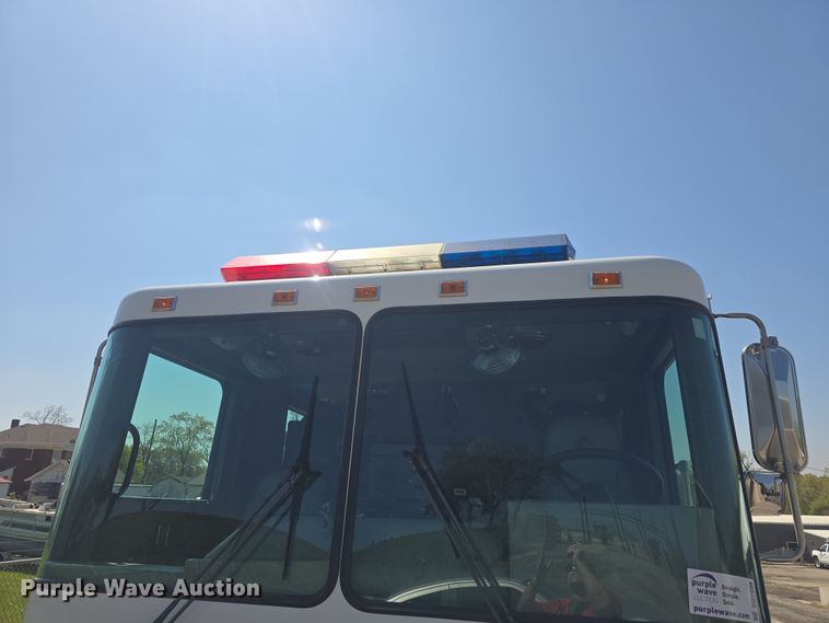 image for item DO7909 2002 HME pumper fire truck