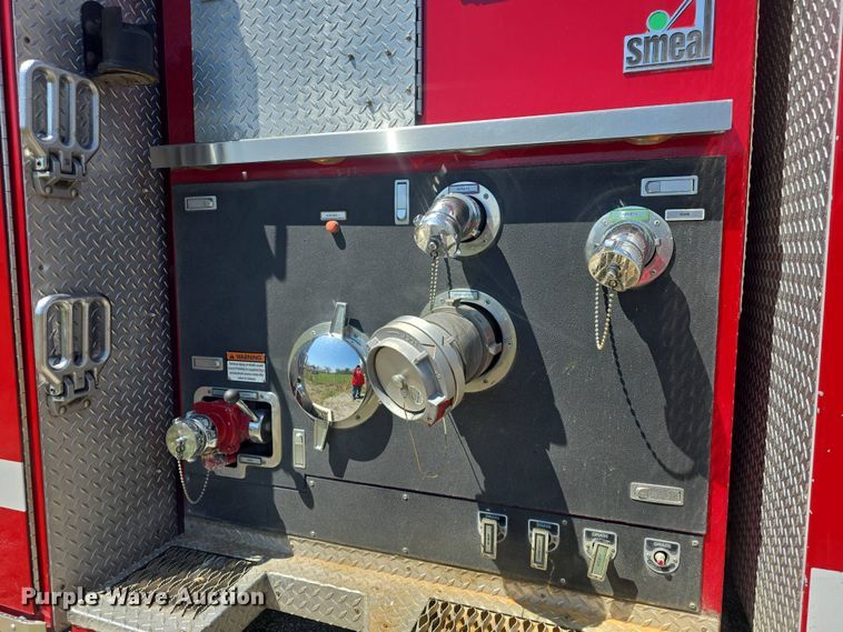 image for item DO7909 2002 HME pumper fire truck