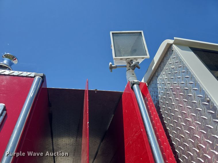 image for item DO7909 2002 HME pumper fire truck