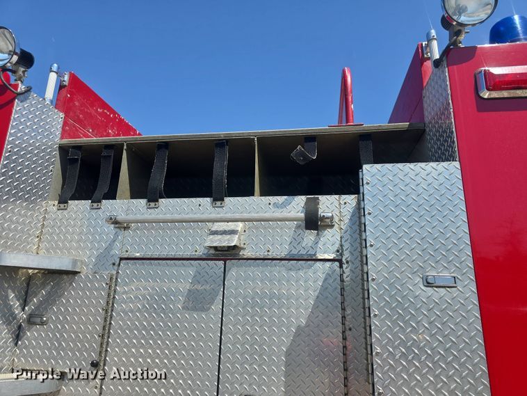 image for item DO7909 2002 HME pumper fire truck