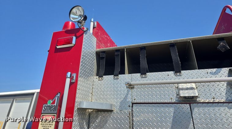 image for item DO7909 2002 HME pumper fire truck