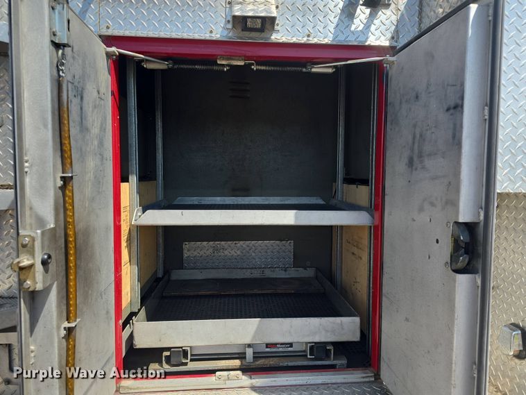 image for item DO7909 2002 HME pumper fire truck