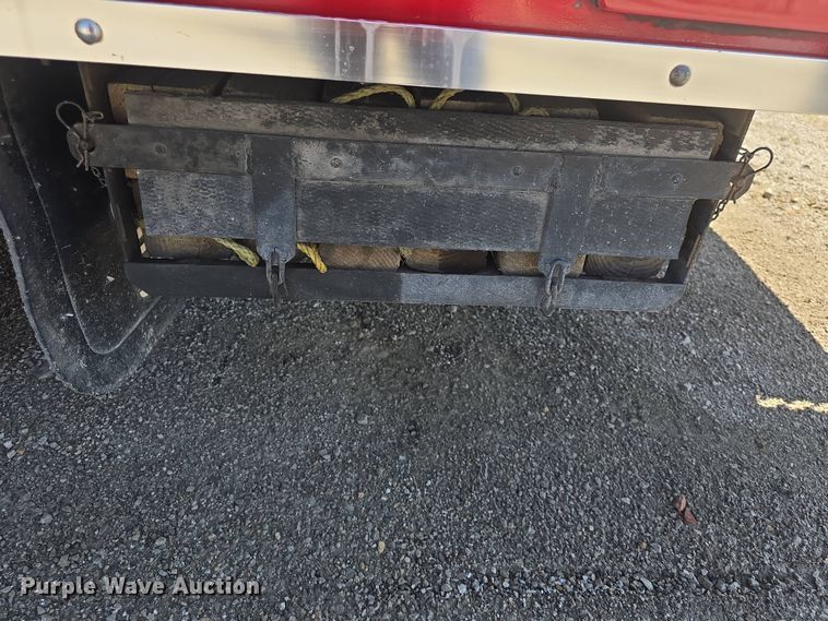 image for item DO7909 2002 HME pumper fire truck