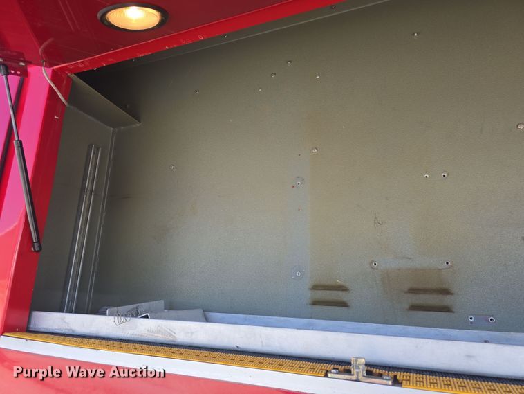 image for item DO7909 2002 HME pumper fire truck