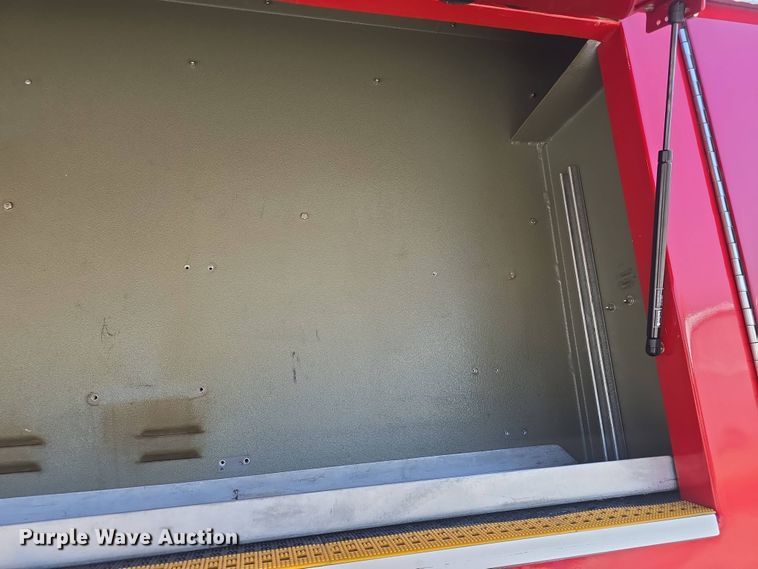 image for item DO7909 2002 HME pumper fire truck