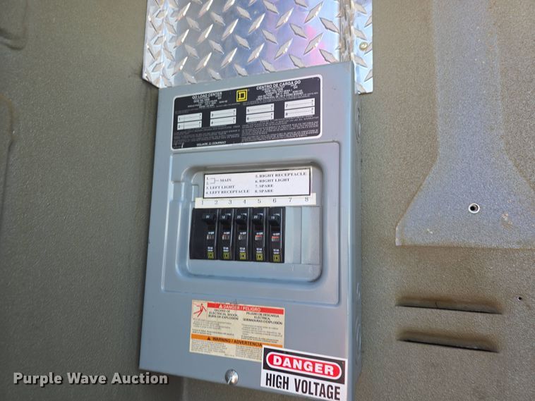 image for item DO7909 2002 HME pumper fire truck