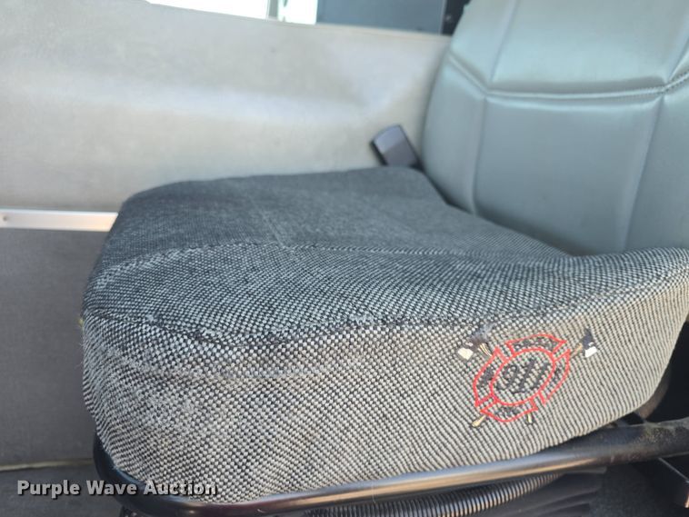 image for item DO7909 2002 HME pumper fire truck