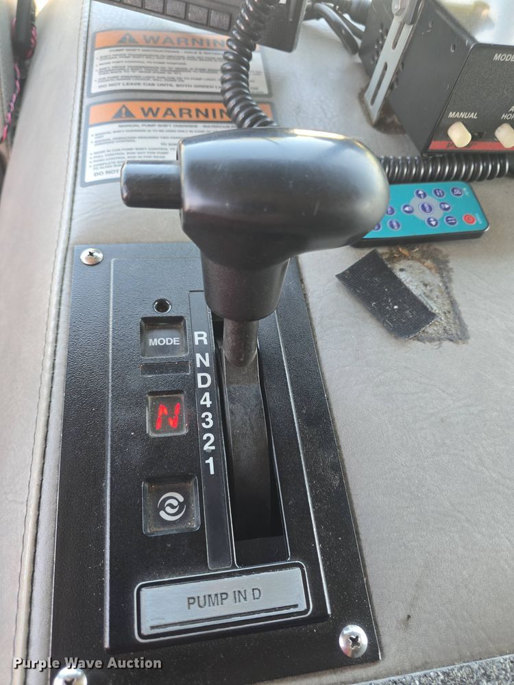 image for item DO7909 2002 HME pumper fire truck