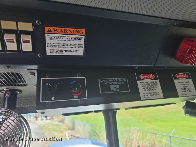 image for item DO7909 2002 HME pumper fire truck