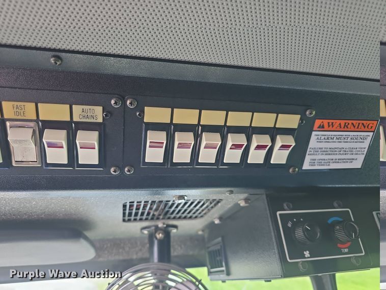 image for item DO7909 2002 HME pumper fire truck