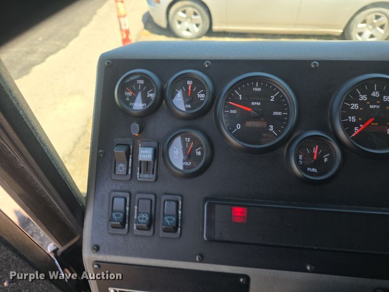 image for item DO7909 2002 HME pumper fire truck