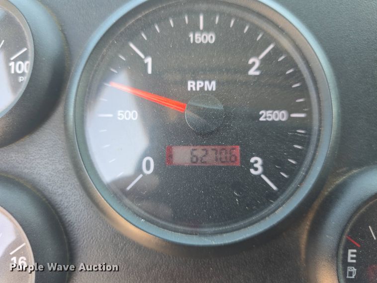 image for item DO7909 2002 HME pumper fire truck