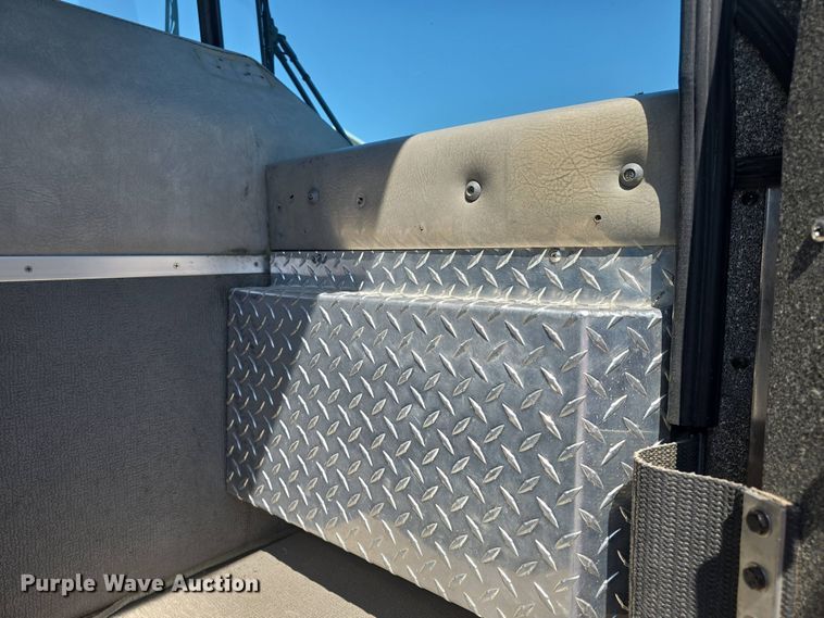 image for item DO7909 2002 HME pumper fire truck