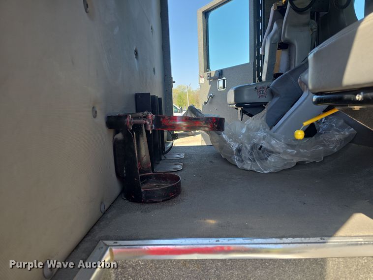 image for item DO7909 2002 HME pumper fire truck