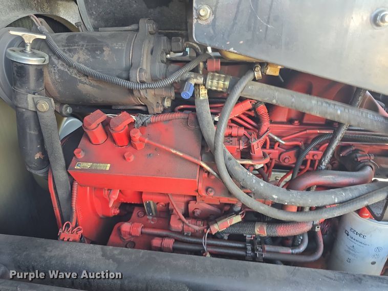 image for item DO7909 2002 HME pumper fire truck