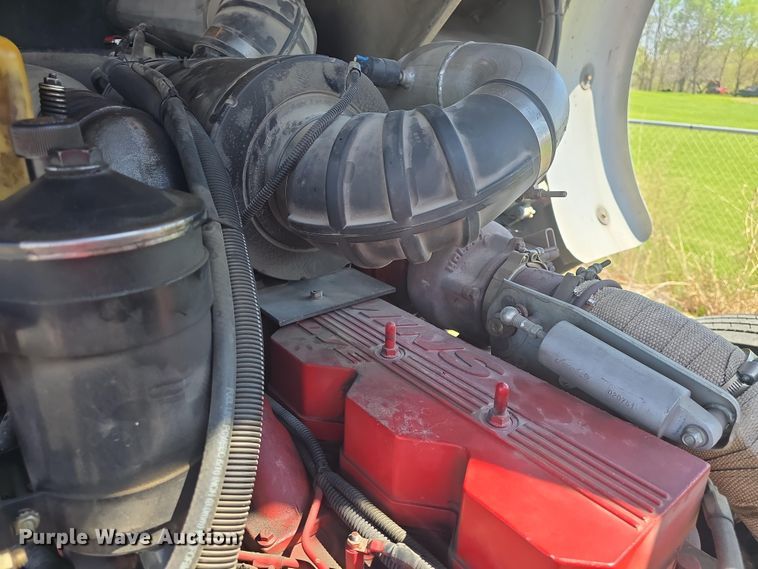 image for item DO7909 2002 HME pumper fire truck