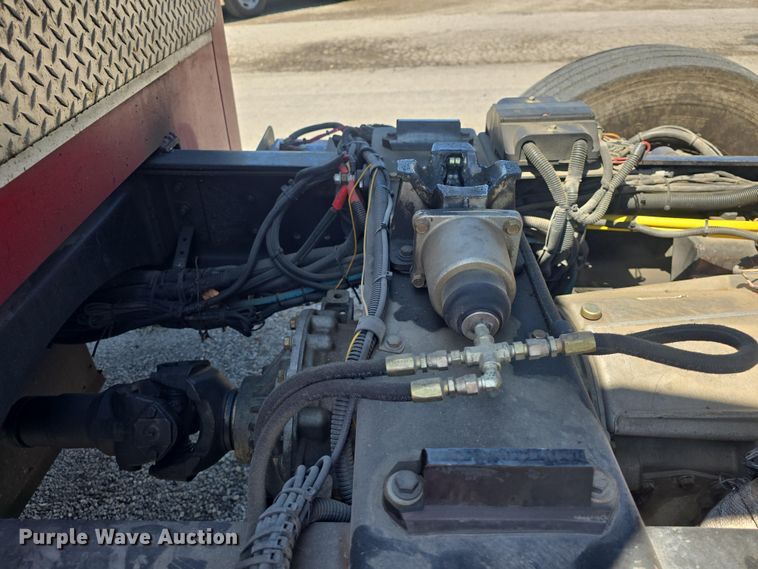 image for item DO7909 2002 HME pumper fire truck