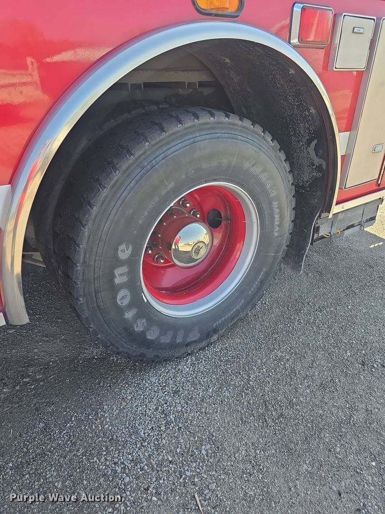 image for item DO7909 2002 HME pumper fire truck