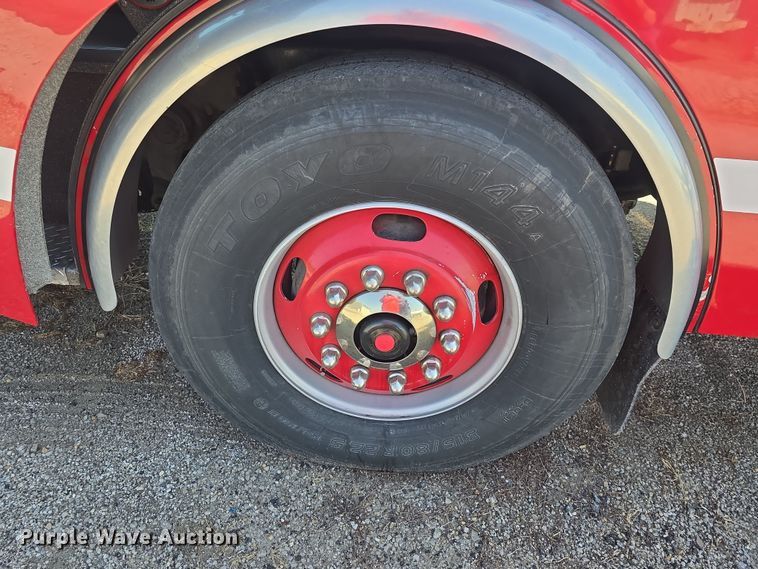 image for item DO7909 2002 HME pumper fire truck