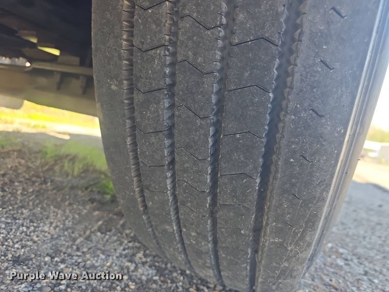 image for item DO7909 2002 HME pumper fire truck