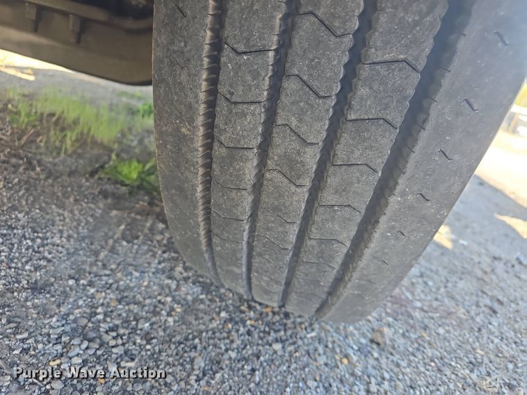 image for item DO7909 2002 HME pumper fire truck