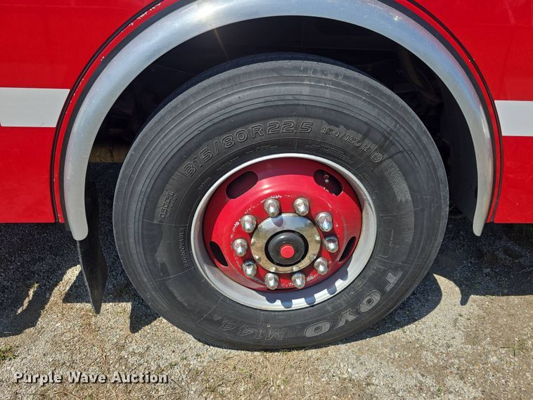 image for item DO7909 2002 HME pumper fire truck