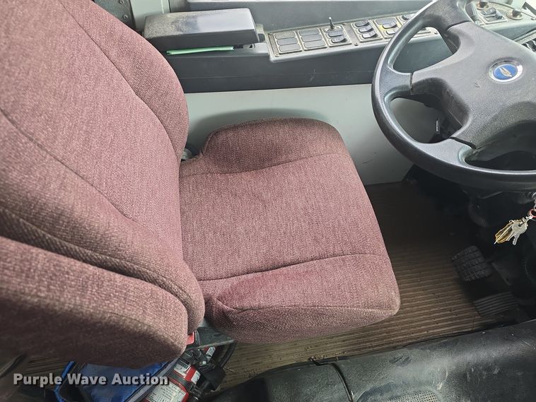 image for item DO7911 2014 Blue Bird school bus