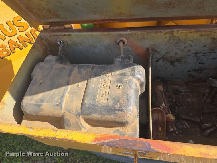 image for item DO7912 1985 Brush Bandit wood chipper