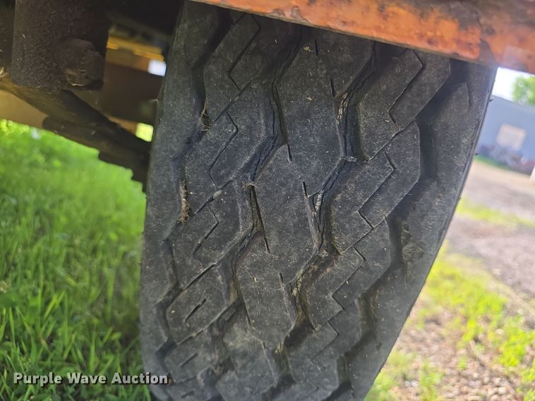 image for item DO7912 1985 Brush Bandit wood chipper