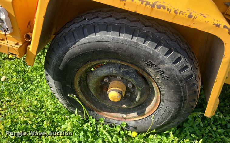 image for item DO7912 1985 Brush Bandit wood chipper