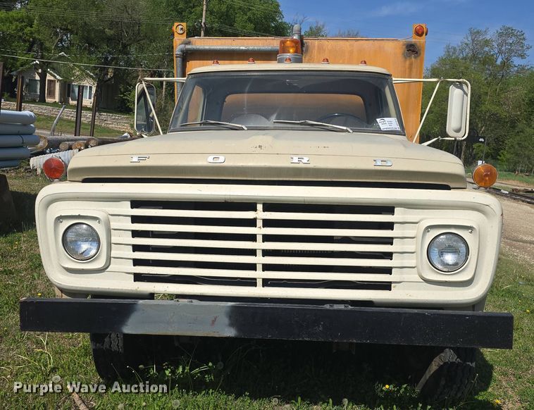 image for item DO7914 1971 Ford F600 sewer jetter truck